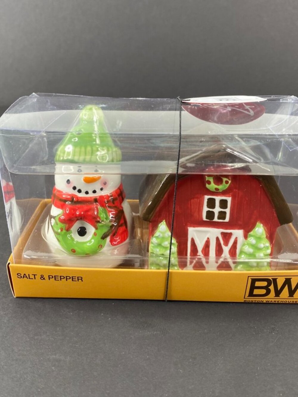 BW Snowman Barn Christmas Salt Pepper Set